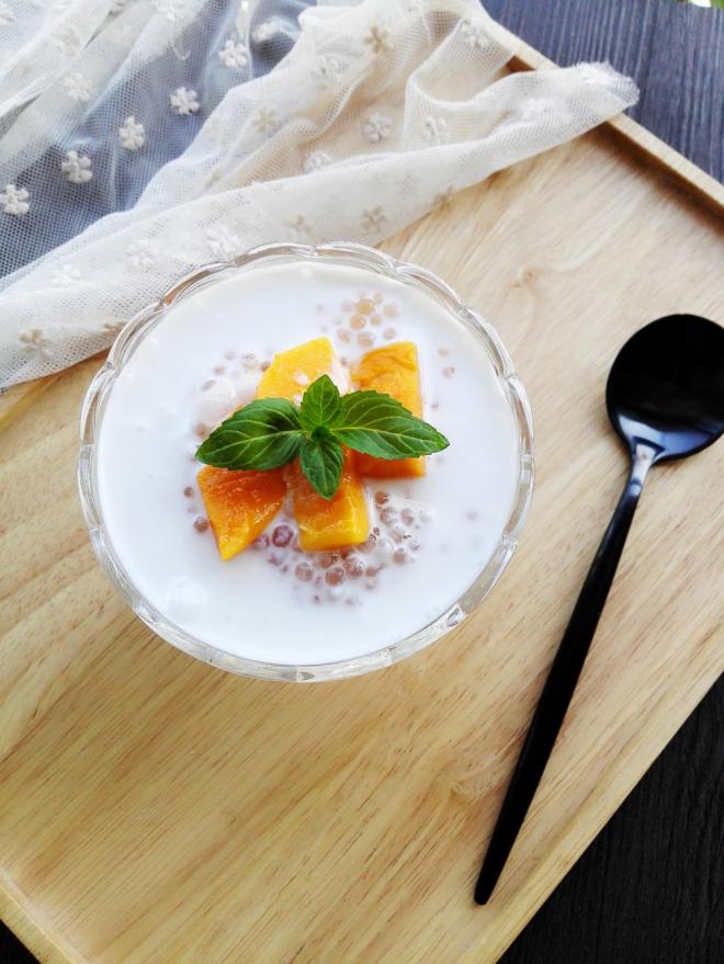 椰汁芒果西米露