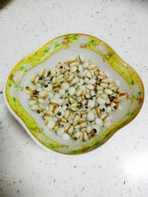 薏仁提前1小时洗净泡发