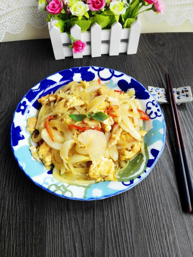 洋葱炒鸡蛋