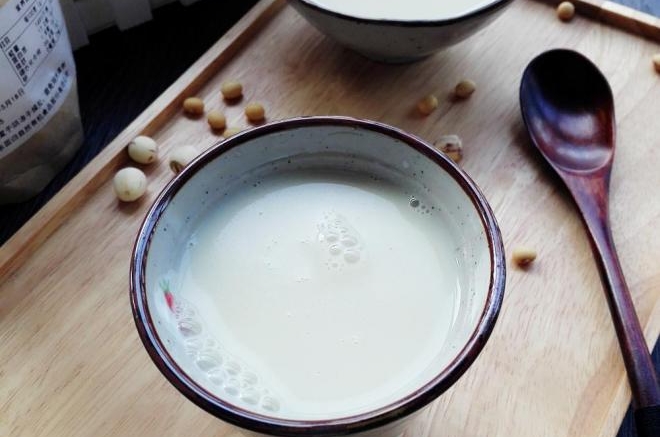 莲子燕麦豆浆