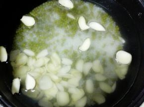 加清水，不超过最高水位线