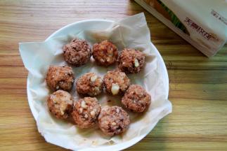 炸好后用食用级的纸吸一下油