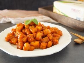 装盘开吃吧，酸甜可口很下饭。