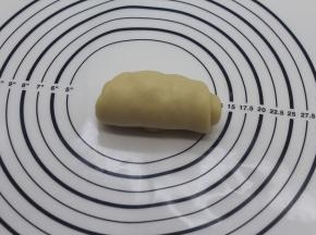 从上往下卷好。