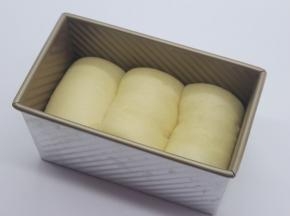 发酵至八分满。