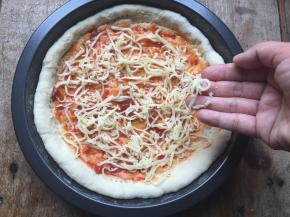 10.撒一些芝士；