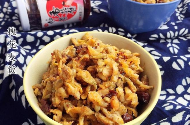 槐花麦饭