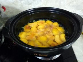 水开后再煮10-15分钟即可(喜欢硬一点煮10分钟，软一点15分钟)