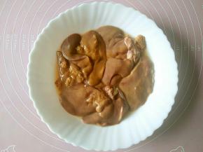 鸡肝处理好备用。