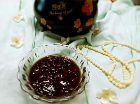全程开小火煮至粘稠，看起来美美哒，吃起来香香哒！