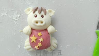 得冠军的猪九戒。