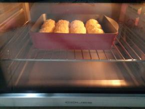 上火160°，下火140°，烤15分钟。上色均匀后加盖锡纸。