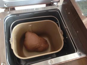 选择和面10分钟，静置10分钟后，再和面13分钟