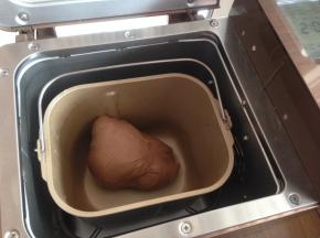 选择和面10分钟，静置10分钟后，再和面13分钟