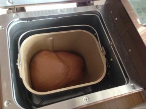 选择发酵功能40分钟，面团发酵2倍大