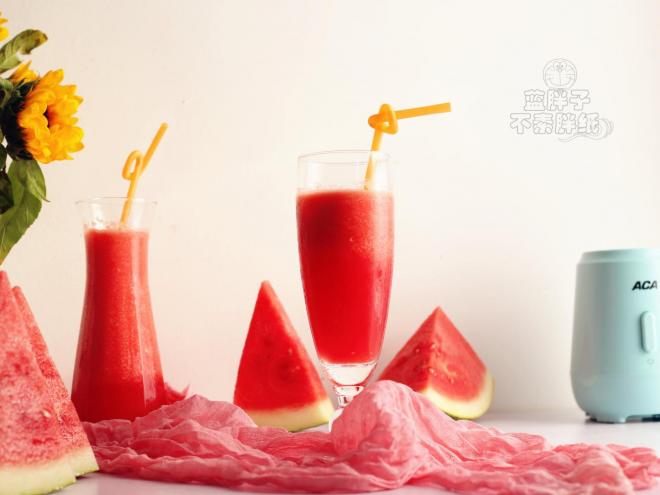 超解渴的鲜榨西瓜汁