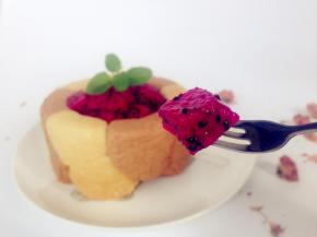 装上应季水果，就可以美美享用啦