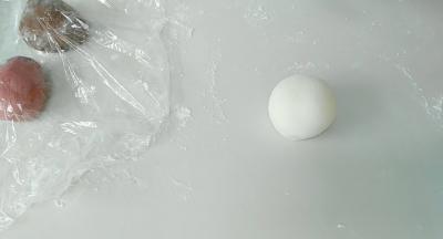 每个小剂子都搓圆。