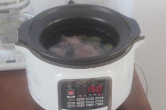 煲汤程序，我煲了1小时50分钟。汤锅制定的时间。