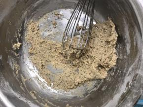 搅拌好的枣泥面糊