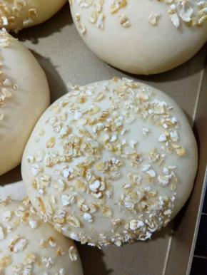 再发酵至2倍大！湿度很重要哦！以防面团干了！