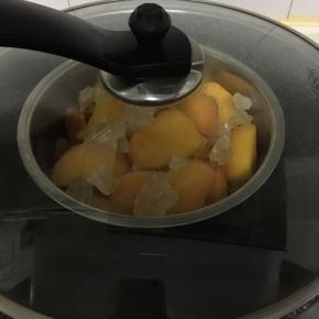 放入锅中隔水中火蒸20分钟