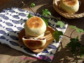 香甜的蜜豆包在里面