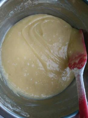 搅匀成无颗粒状。