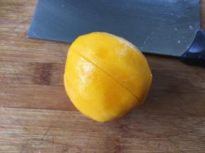 4.去皮，用刀切几道；