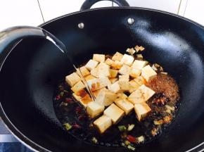 倒入准备好的开水