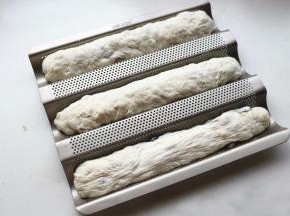 整理一下，送入学厨的法棍模具。