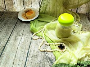 口感绵密细致，有着淡淡的香味