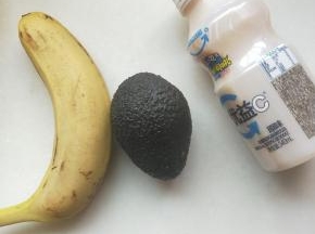 熟透的香蕉，熟透的牛油果