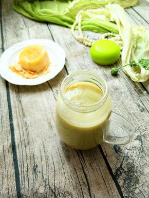 一杯营养快手的奶昔