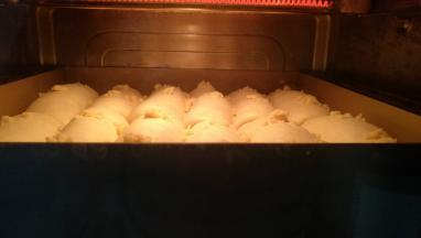 放入烤箱中下层，上下管180°，烘烤22分钟。