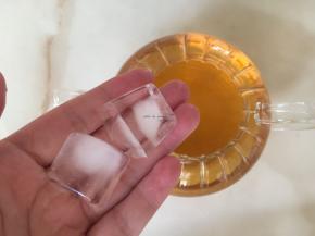 加入冰块降温，放入冰箱冷藏