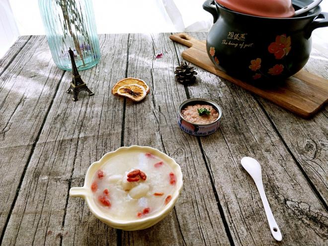 一碗清甜软糯的----百合白粥