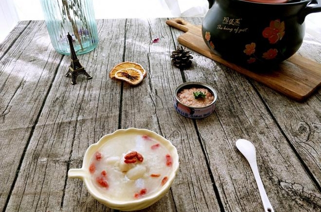 一碗清甜软糯的----百合白粥