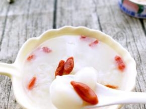 软糯香甜百合粥