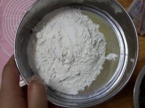 过筛低筋面粉