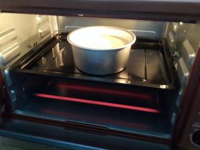 烤箱预热120°中层，每个人的烤箱不一样。我两台烤箱，一个要170°。这个只需要120°，所以要根据自己的烤箱。上下火烤50分钟