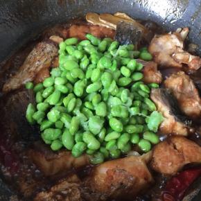 十分钟后放入炒好的豆子