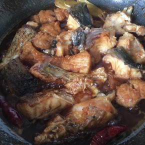 五分钟后把鱼翻个面