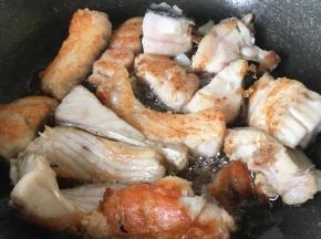 煎至微微焦黄即可