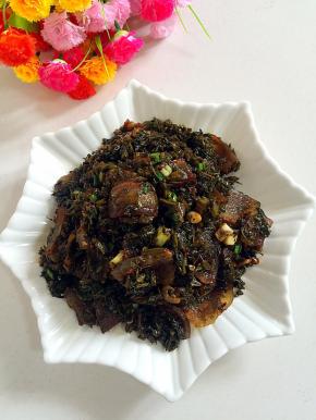 这道闭风儿菜炒腊肉就做好了！来一碗米饭简直是绝配哦！味道好极了！

