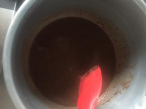 巧克力液好了，晾凉待用