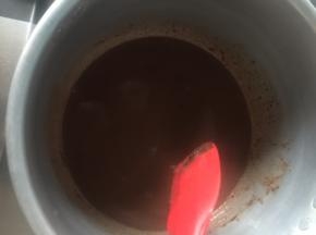 巧克力液好了，晾凉待用