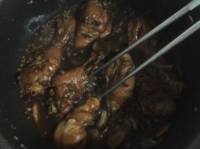 煮的过程中要用筷子翻动几次，以免糊锅！