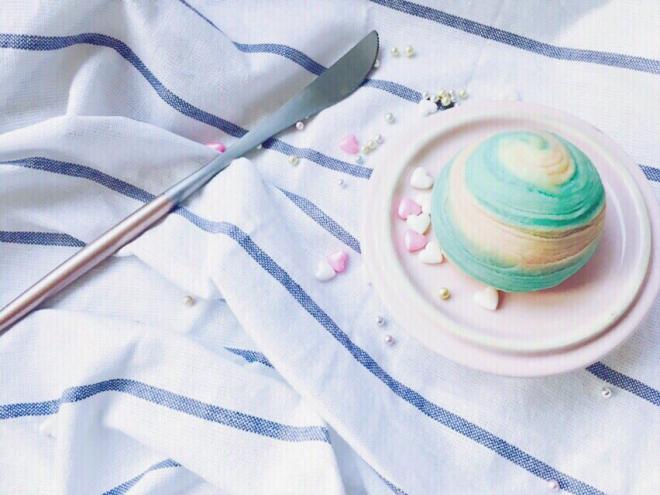 独角兽色蛋黄酥