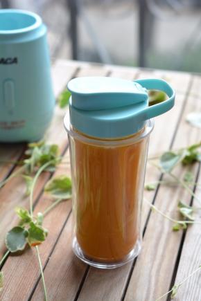 换上防漏的盖子，拎着出去遛遛啦